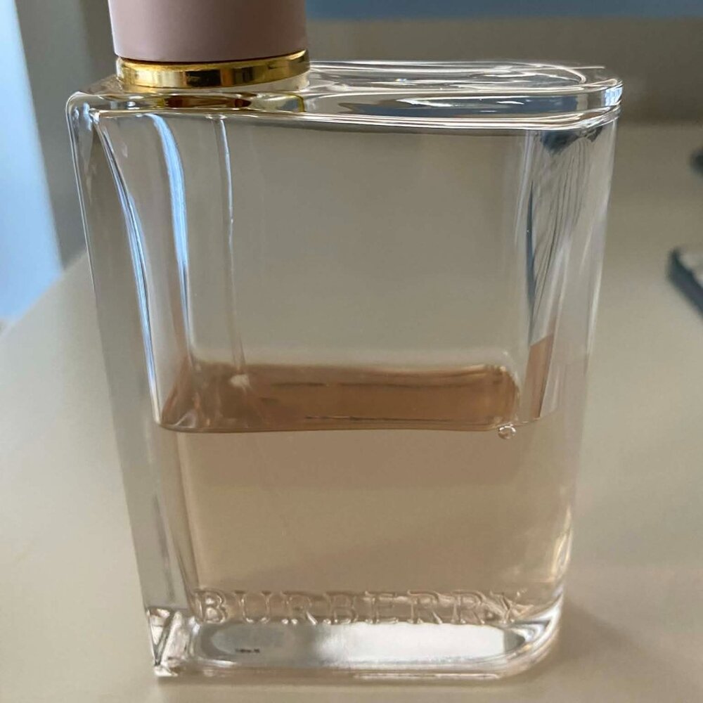 EMPTY  bottle  Burberry Her original Eau de Parfum 1.6 oz clear with pink cap